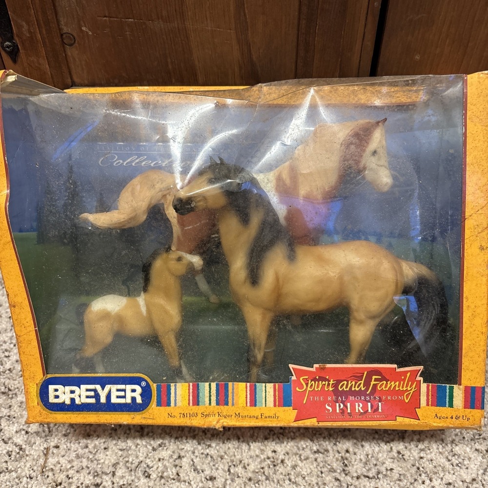 Breyer‎ spirit collection